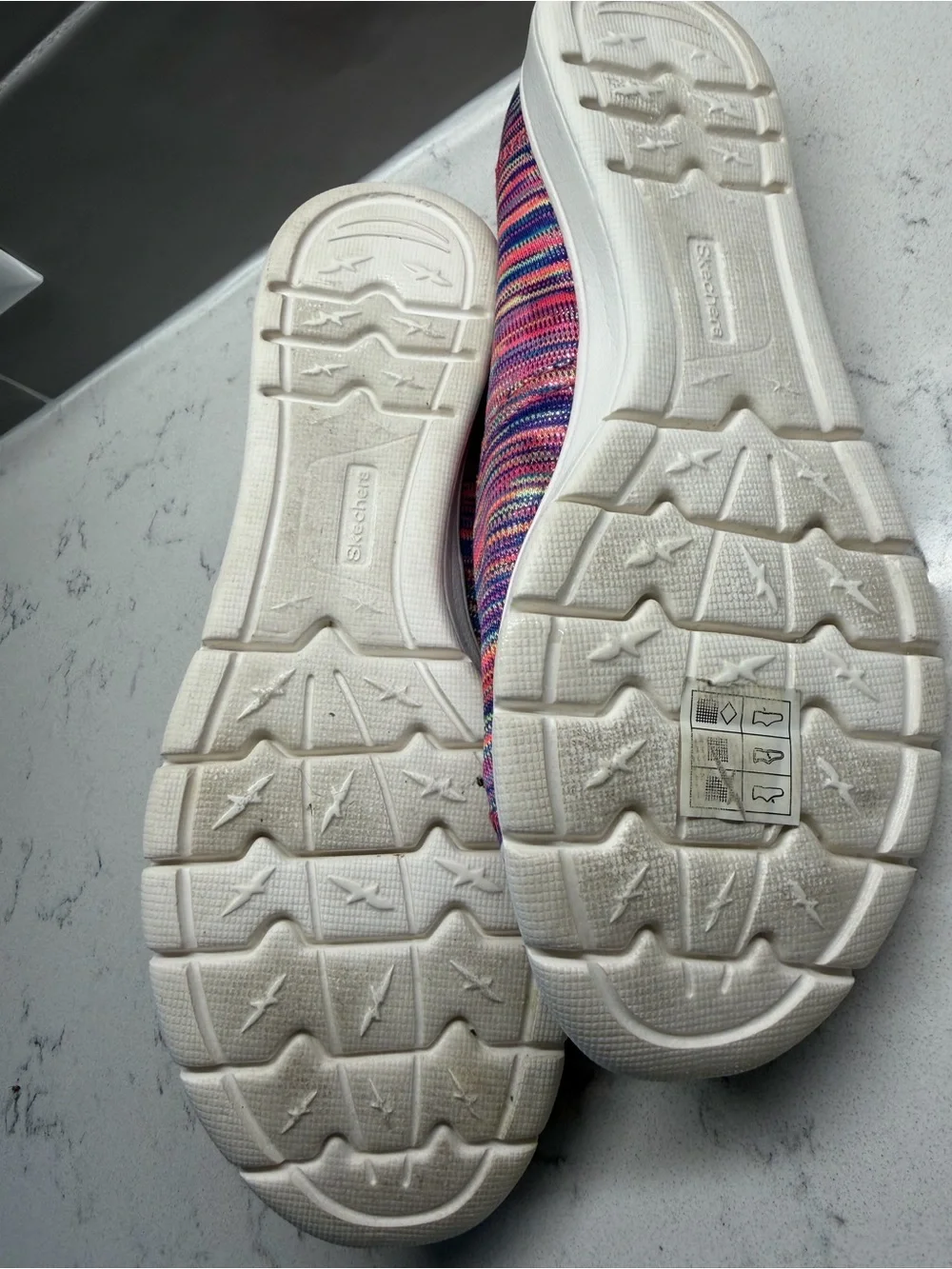 Skechers air cooling Kids Size 5 Women’s 7 Multicolor Memory Foam Slip Ons